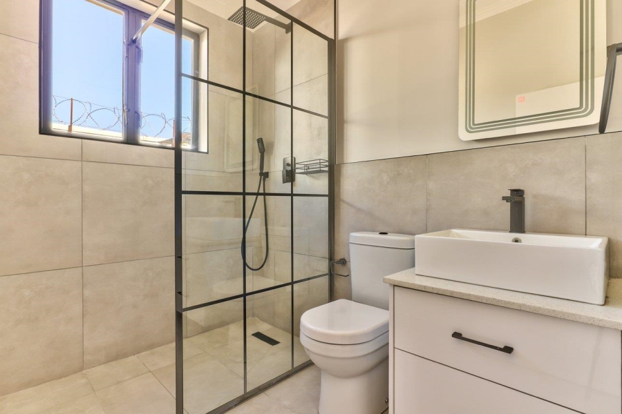 To Let 1 Bedroom Property for Rent in Walmer Estate Western Cape